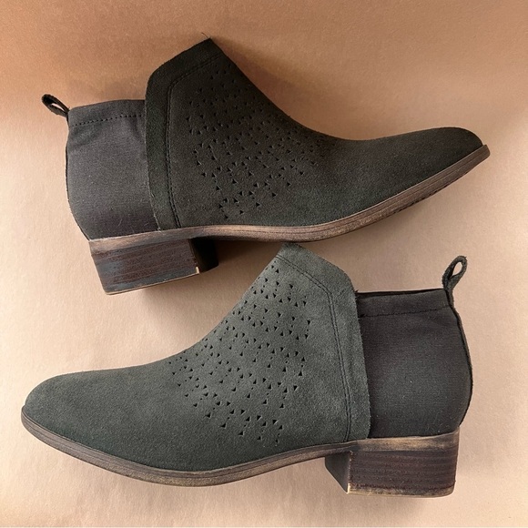 Toms Green Suede Ankle Booties Size 8 - Picture 5 of 9